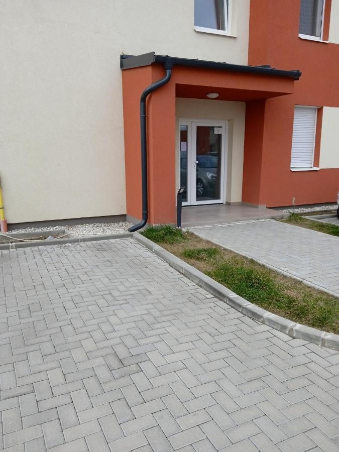 Verebes Apartman Gyor Luaran gambar